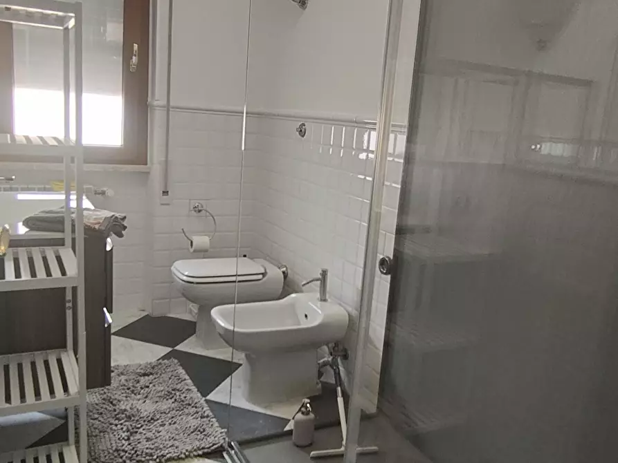Immagine 10 di Appartamento in vendita  a Carrara