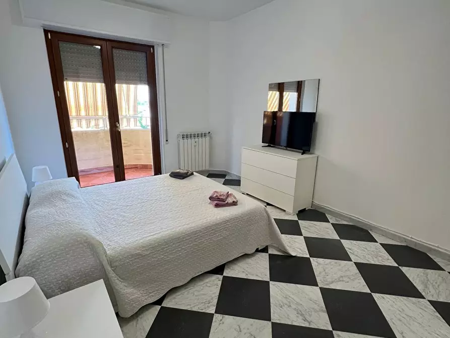 Immagine 16 di Appartamento in vendita  a Carrara