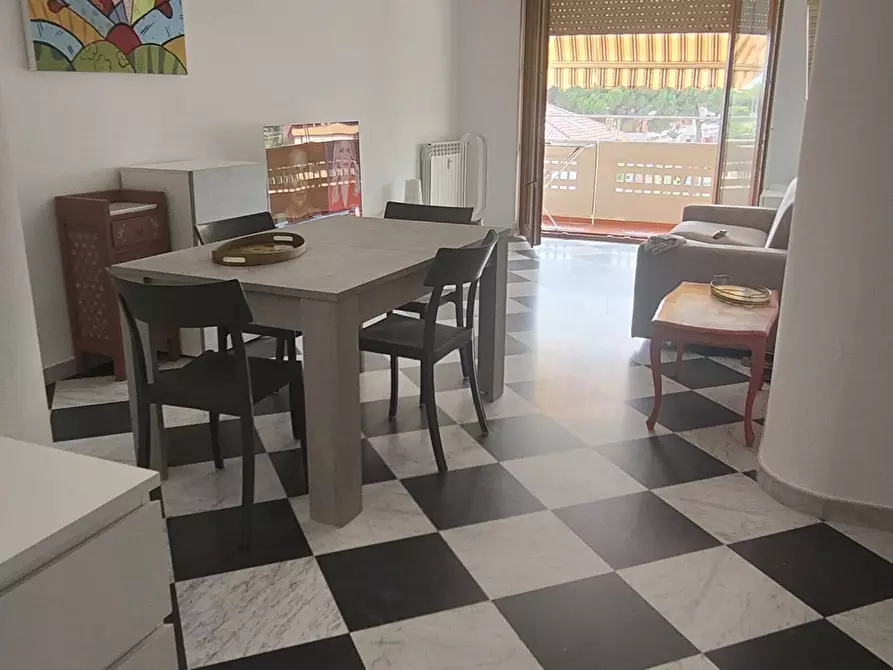 Immagine 11 di Appartamento in vendita  a Carrara