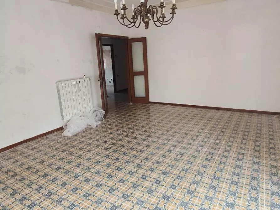 Immagine 3 di Appartamento in vendita  a Carrara