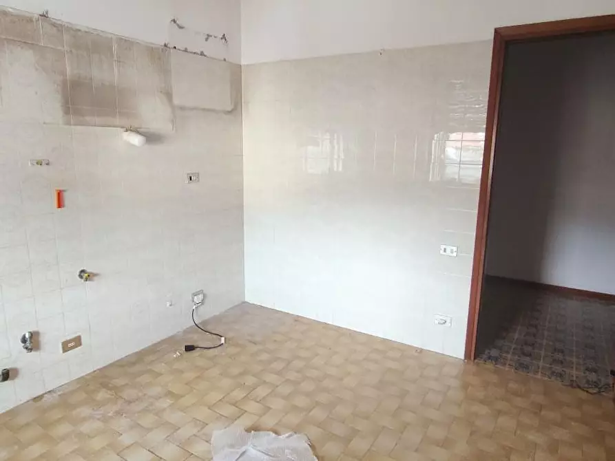 Immagine 4 di Appartamento in vendita  a Carrara