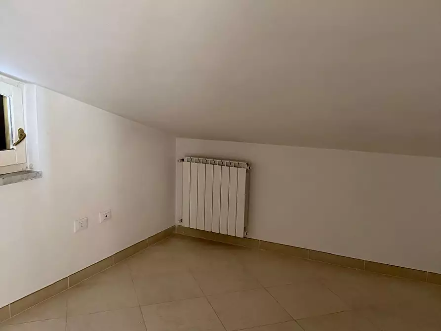 Immagine 10 di Mansarda in affitto  a Aulla