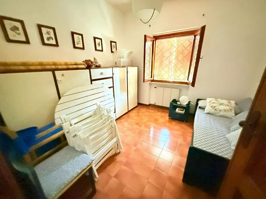 Immagine 31 di Casa bifamiliare in vendita  a Massa