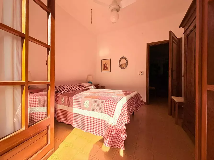 Immagine 21 di Casa bifamiliare in vendita  a Massa