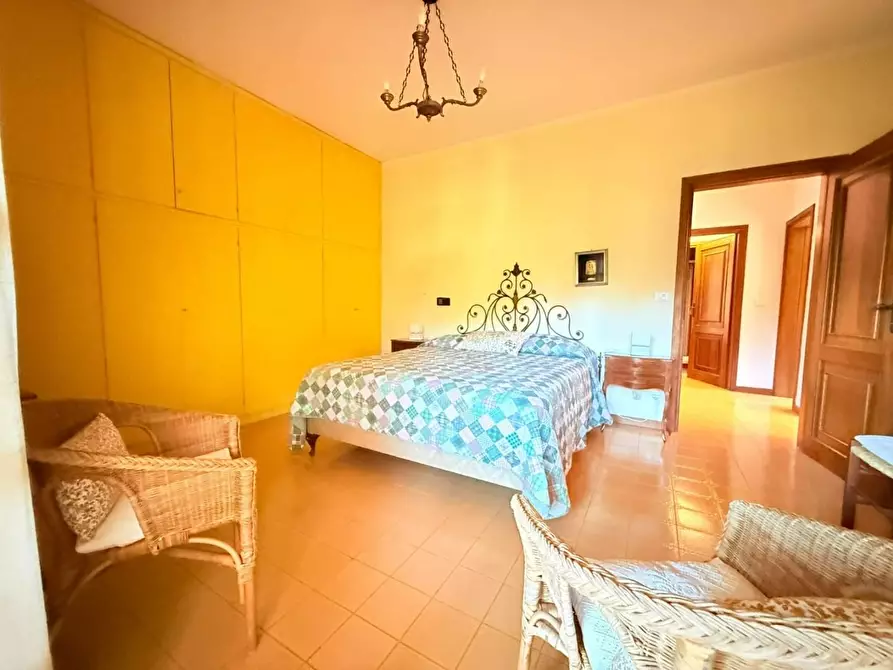Immagine 6 di Casa bifamiliare in vendita  a Massa