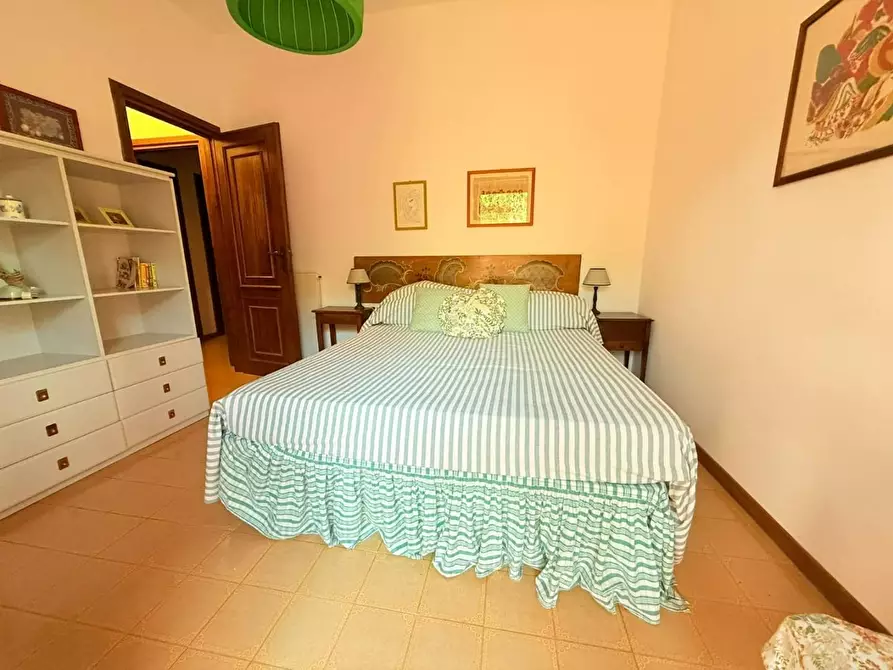 Immagine 16 di Casa bifamiliare in vendita  a Massa