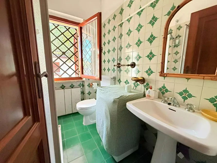 Immagine 29 di Casa bifamiliare in vendita  a Massa
