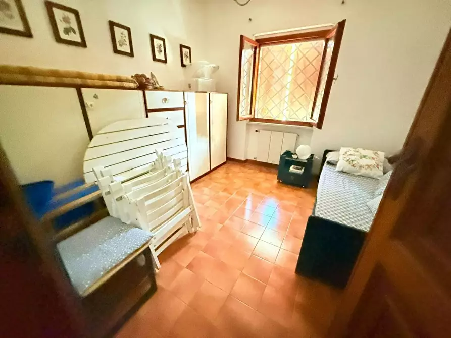 Immagine 22 di Casa bifamiliare in vendita  a Massa