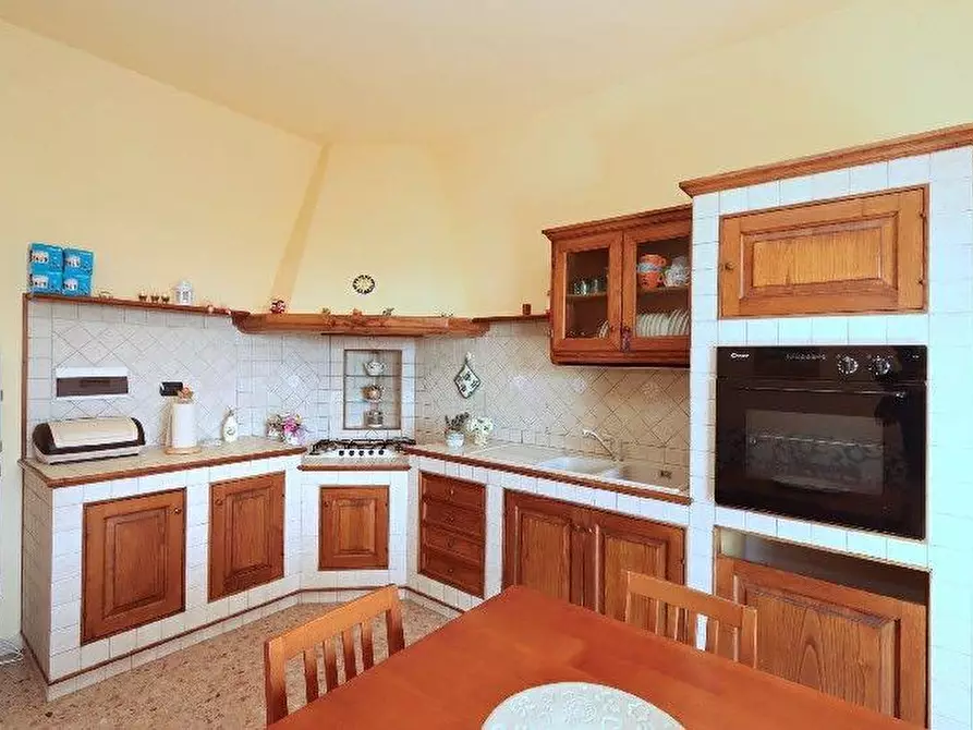 Immagine 9 di Appartamento in vendita  a Rosignano Marittimo
