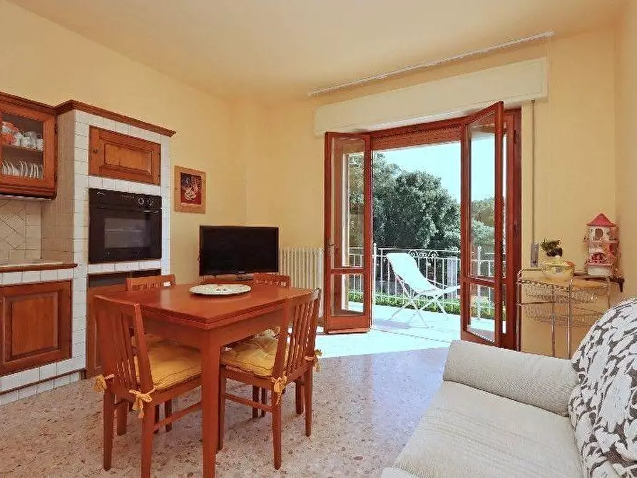 Immagine 10 di Appartamento in vendita  a Rosignano Marittimo