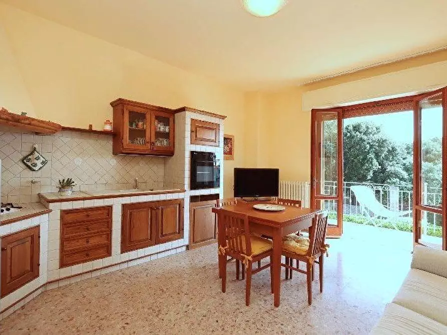 Immagine 3 di Appartamento in vendita  a Rosignano Marittimo