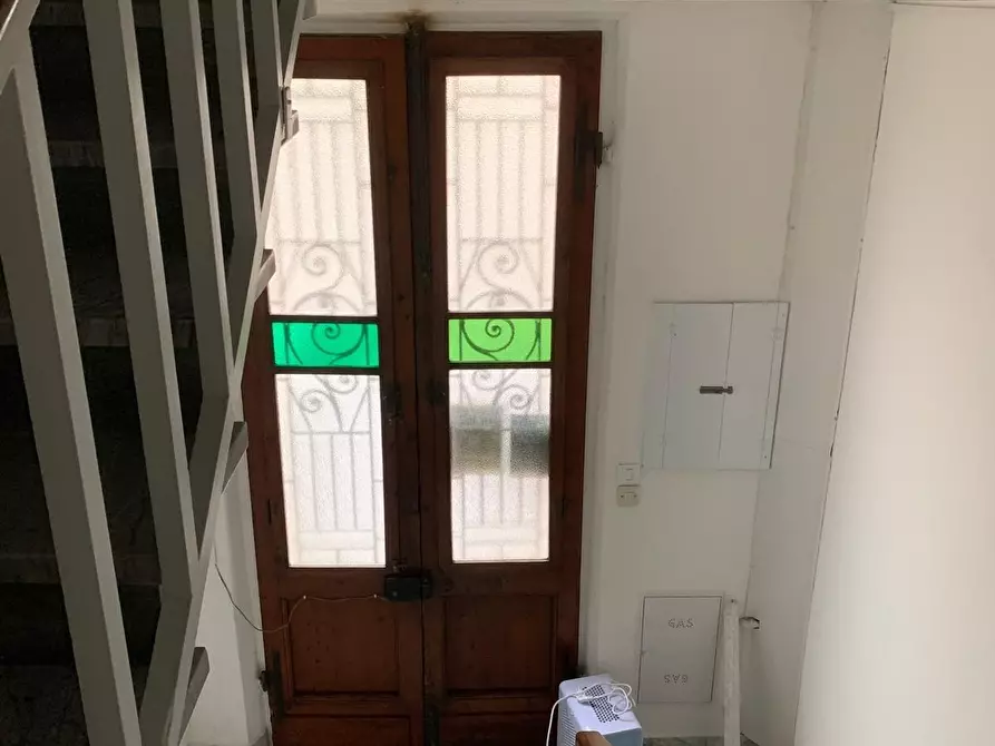 Immagine 1 di Appartamento in vendita  a Viareggio
