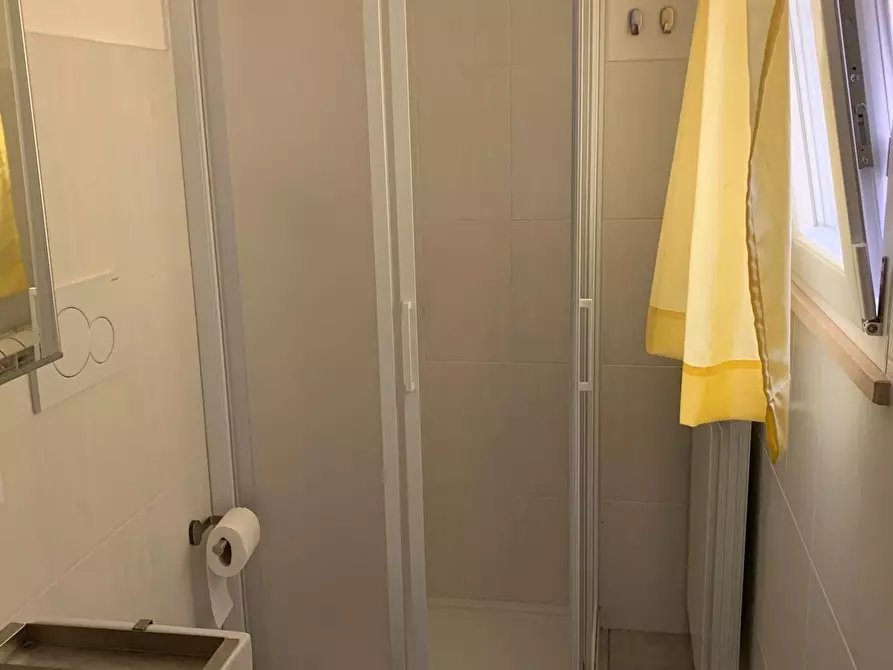 Immagine 7 di Appartamento in vendita  a Viareggio
