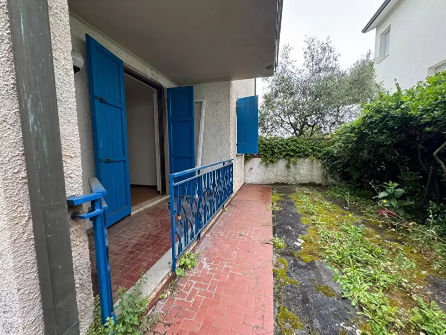 Immagine 7 di Appartamento in vendita  a Camaiore