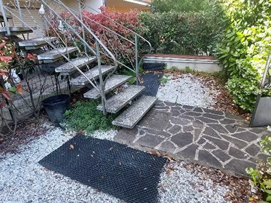 Immagine 4 di Appartamento in vendita  a Pistoia