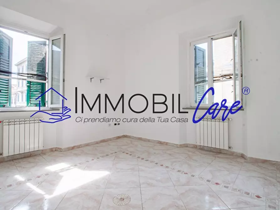 Immagine 4 di Appartamento in vendita  a Livorno