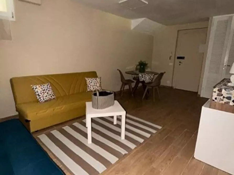Immagine 6 di Appartamento in affitto  a Camaiore