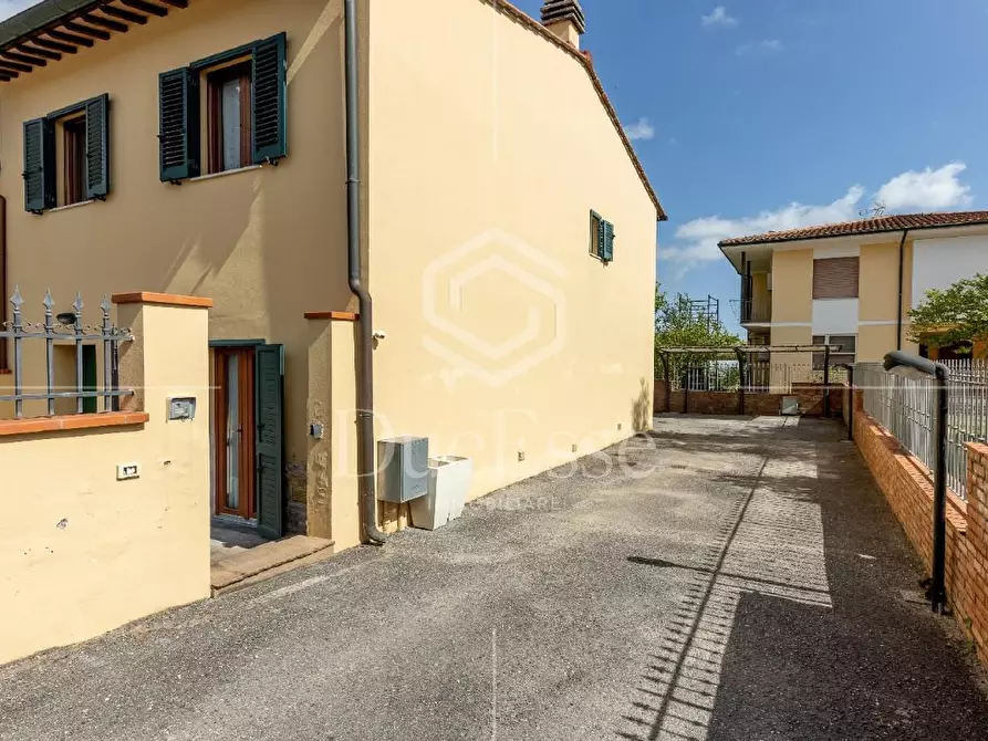 Immagine 22 di Terratetto in vendita  a Pisa