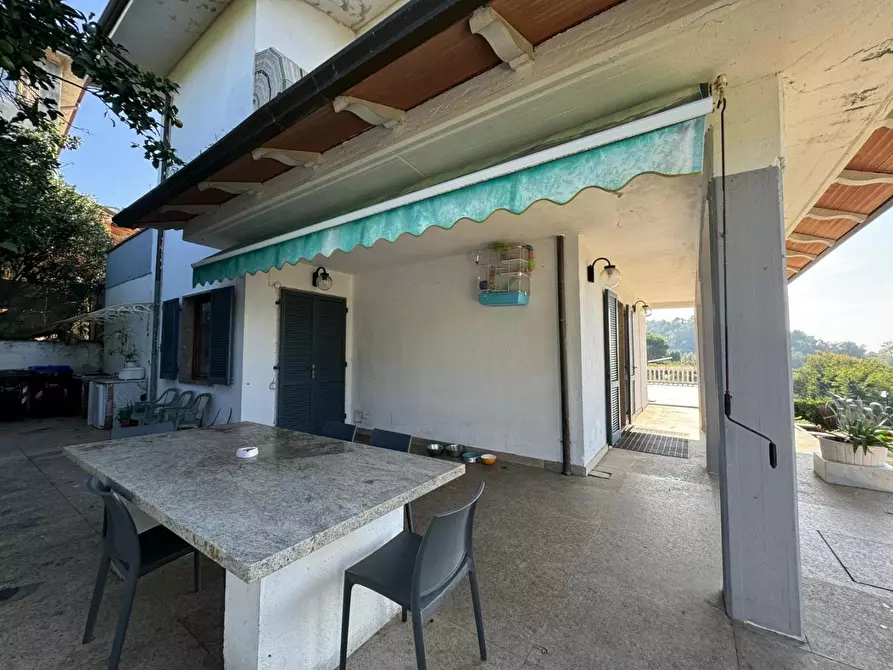 Immagine 16 di Villa in vendita  a Carrara