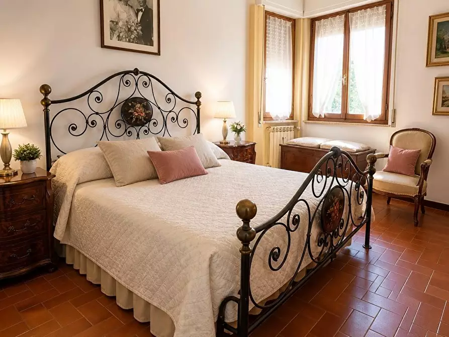 Immagine 24 di Appartamento in vendita  a Carrara