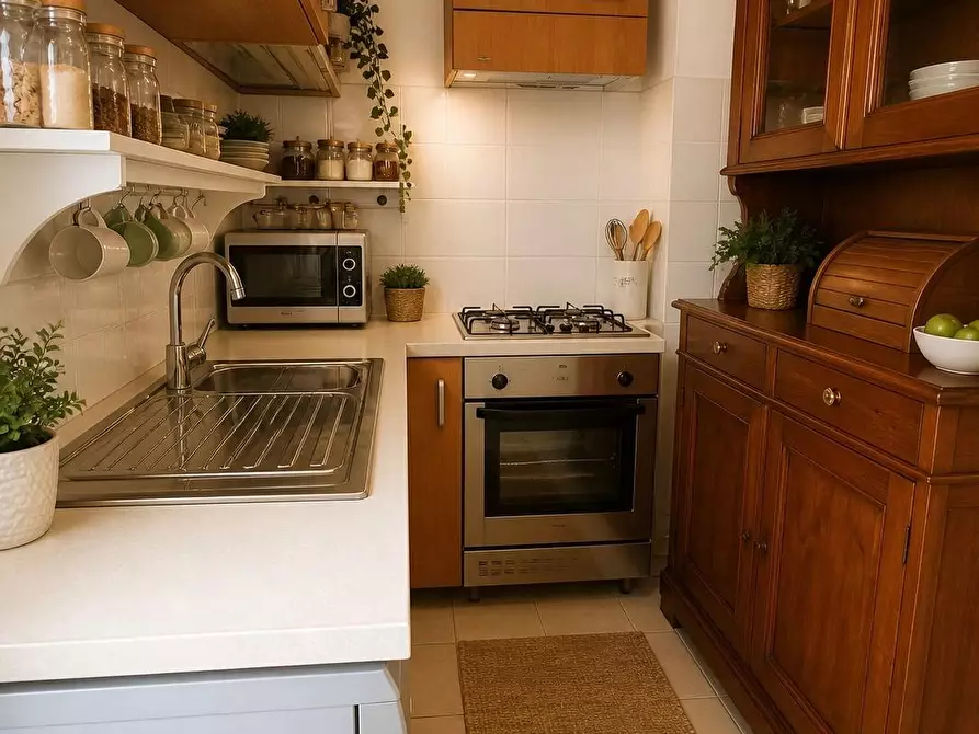 Immagine 21 di Appartamento in vendita  a Carrara