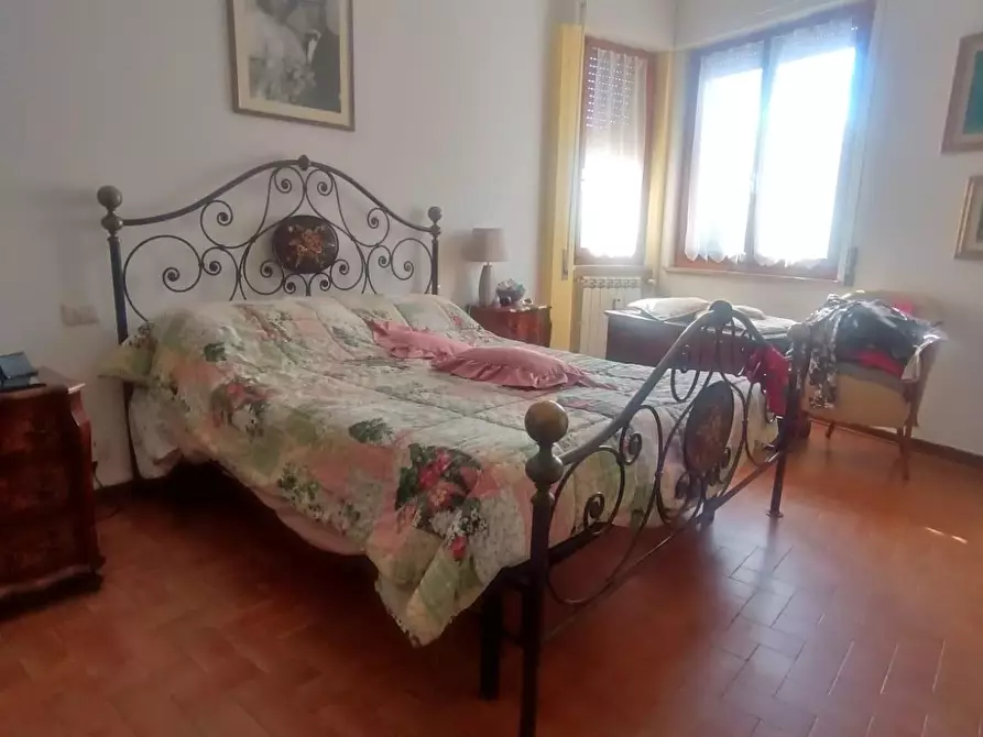 Immagine 1 di Appartamento in vendita  a Carrara
