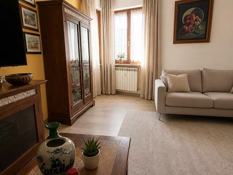 Immagine 17 di Appartamento in vendita  a Carrara