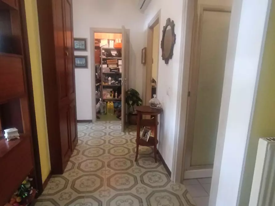 Immagine 3 di Appartamento in vendita  a Carrara
