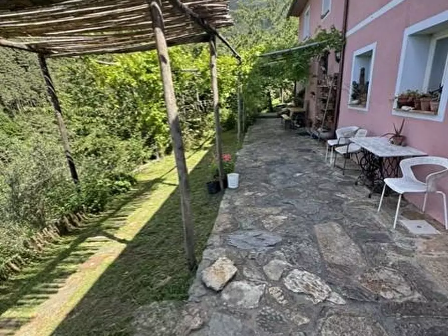 Immagine 5 di Casa colonica in vendita  a Calci