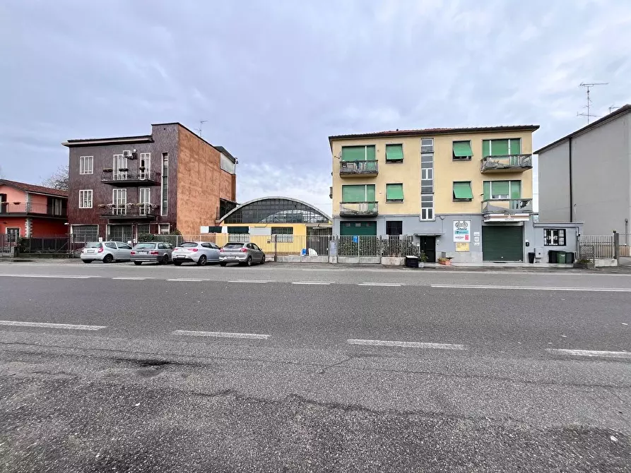 Immagine 1 di Appartamento in vendita  a Rozzano