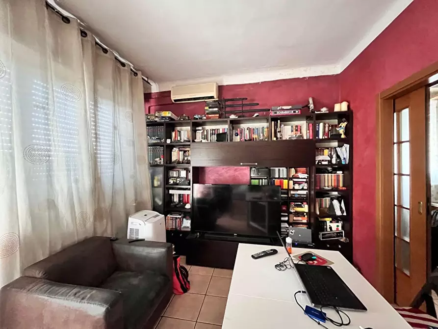 Immagine 2 di Appartamento in vendita  a Rozzano