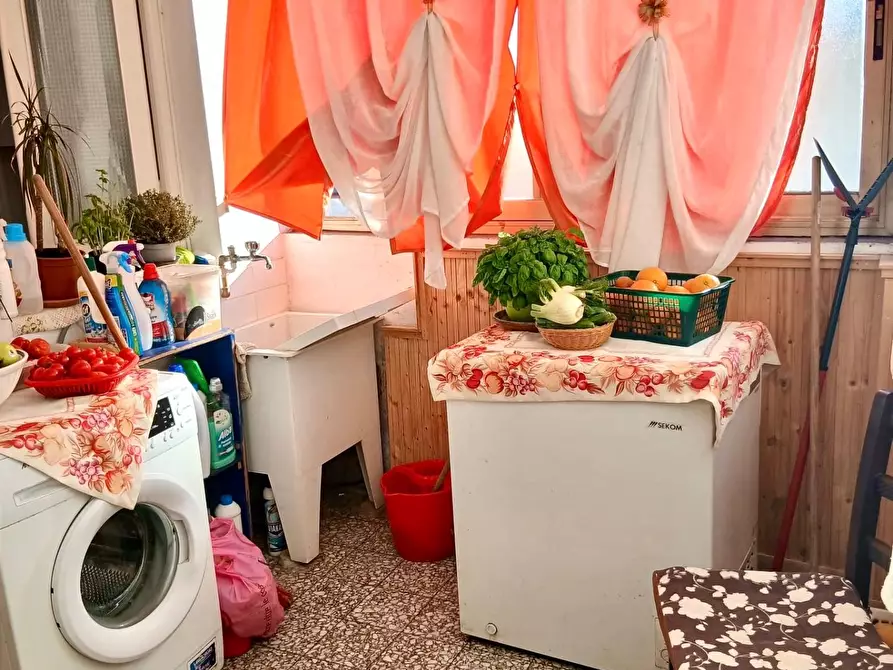 Immagine 10 di Appartamento in vendita  a Viareggio