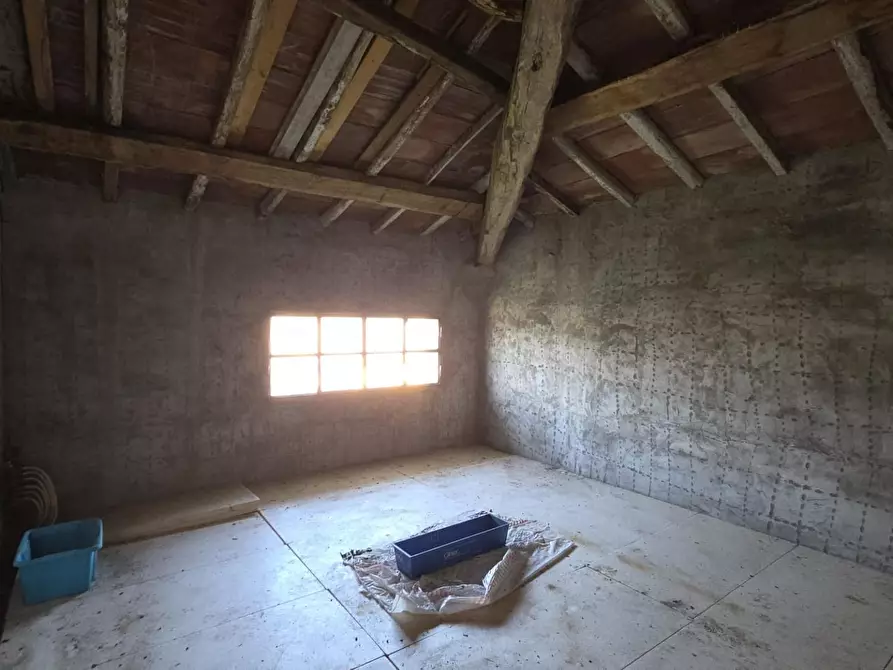 Immagine 24 di Casa indipendente in vendita  a Capannori