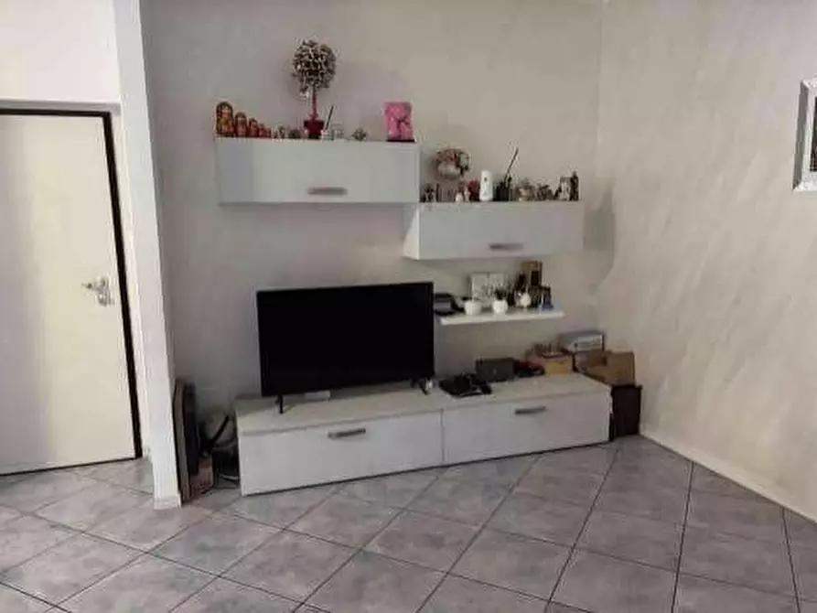 Immagine 8 di Appartamento in vendita  a Garbagnate Milanese