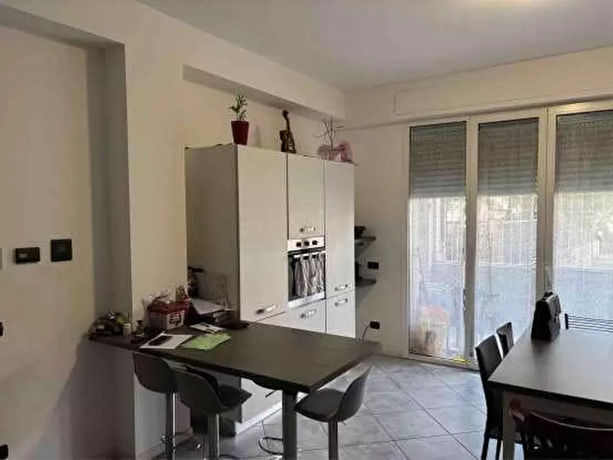 Immagine 3 di Appartamento in vendita  a Garbagnate Milanese