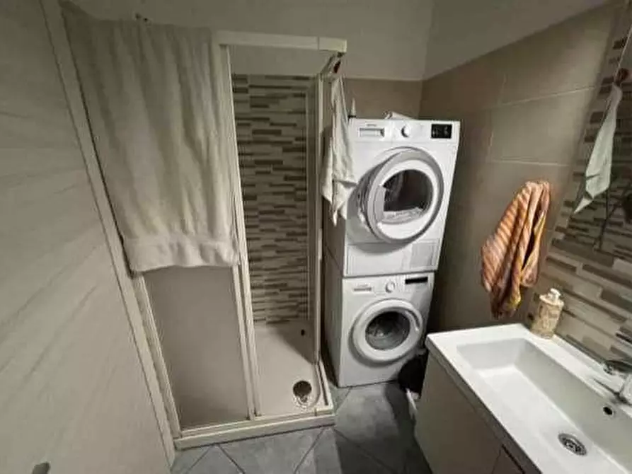 Immagine 11 di Appartamento in vendita  a Garbagnate Milanese