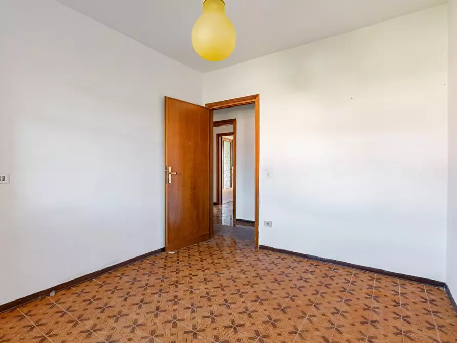 Immagine 23 di Appartamento in vendita  a Vecchiano