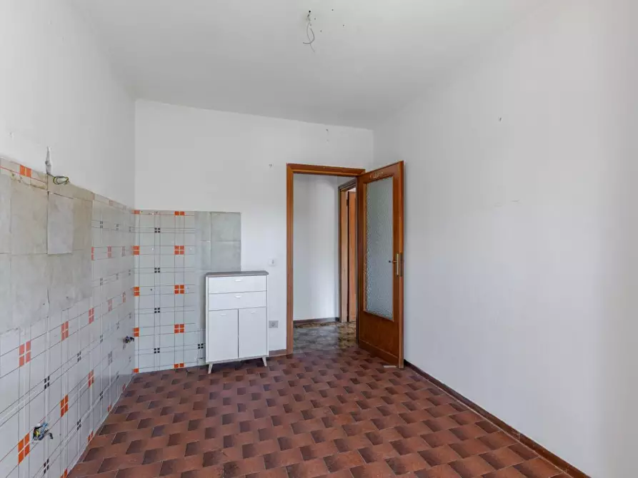 Immagine 11 di Appartamento in vendita  a Vecchiano