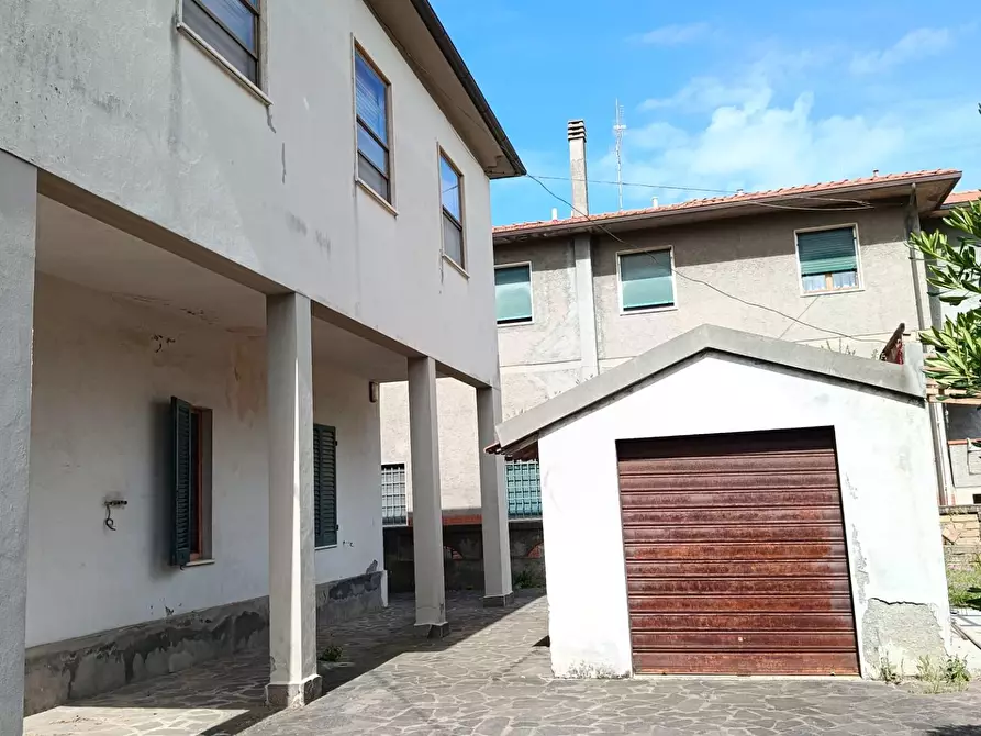 Immagine 26 di Casa trifamiliare in vendita  a Rosignano Marittimo