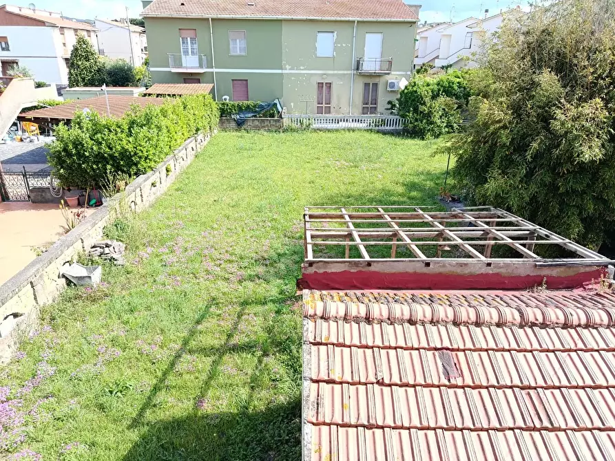 Immagine 1 di Casa trifamiliare in vendita  a Rosignano Marittimo