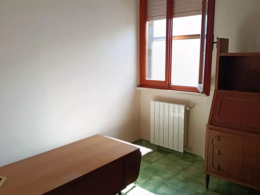 Immagine 25 di Casa trifamiliare in vendita  a Rosignano Marittimo