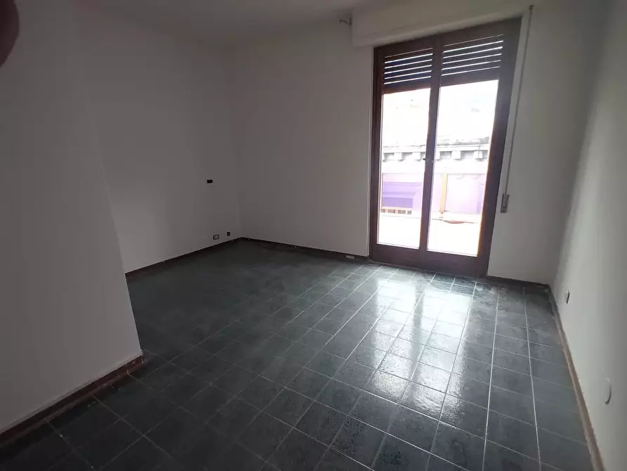 Immagine 3 di Appartamento in vendita  a Carrara
