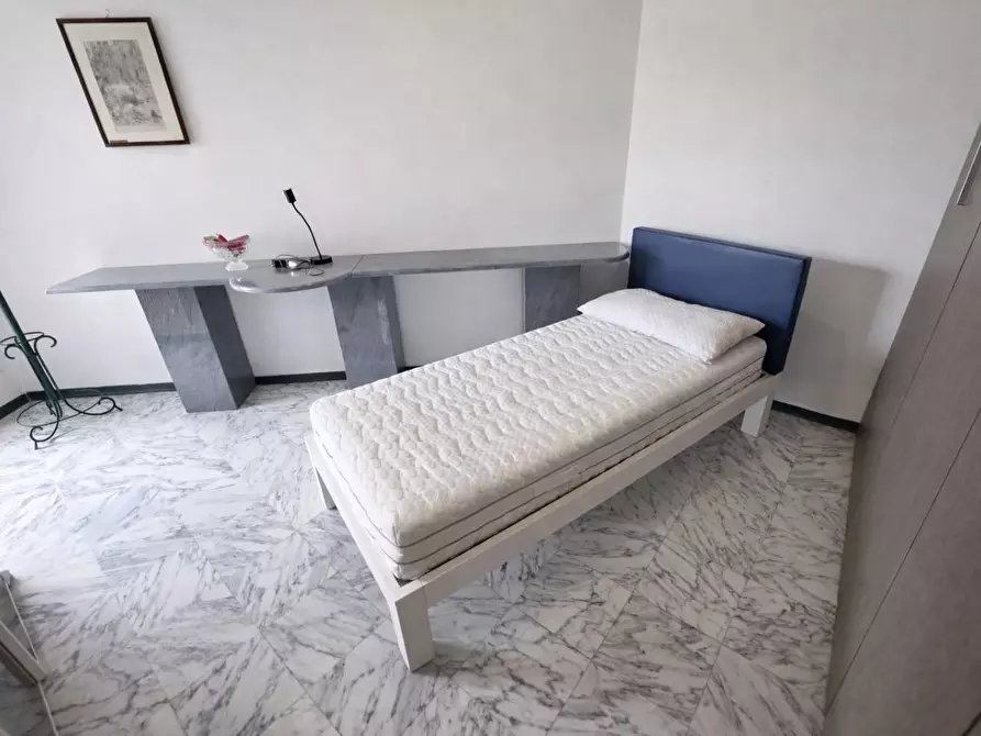 Immagine 13 di Appartamento in vendita  a Massa