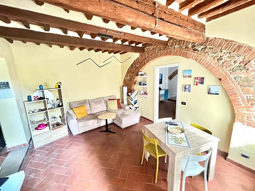 Immagine 2 di Appartamento in vendita  a Pisa