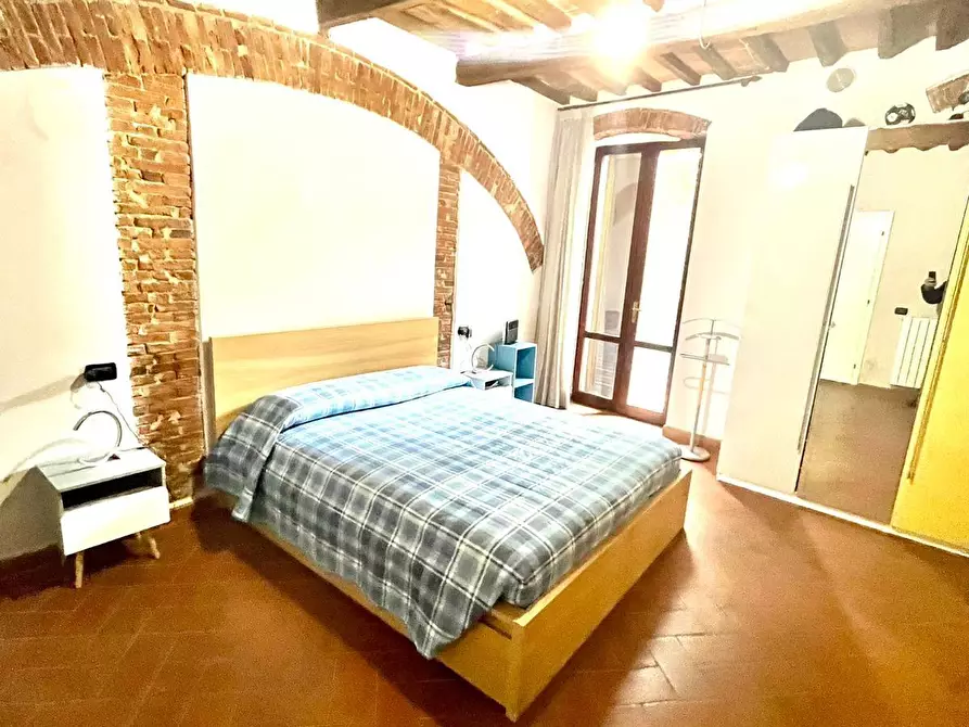 Immagine 11 di Appartamento in vendita  a Pisa