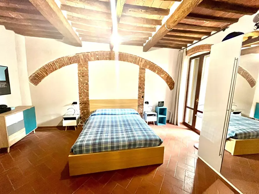 Immagine 21 di Appartamento in vendita  a Pisa