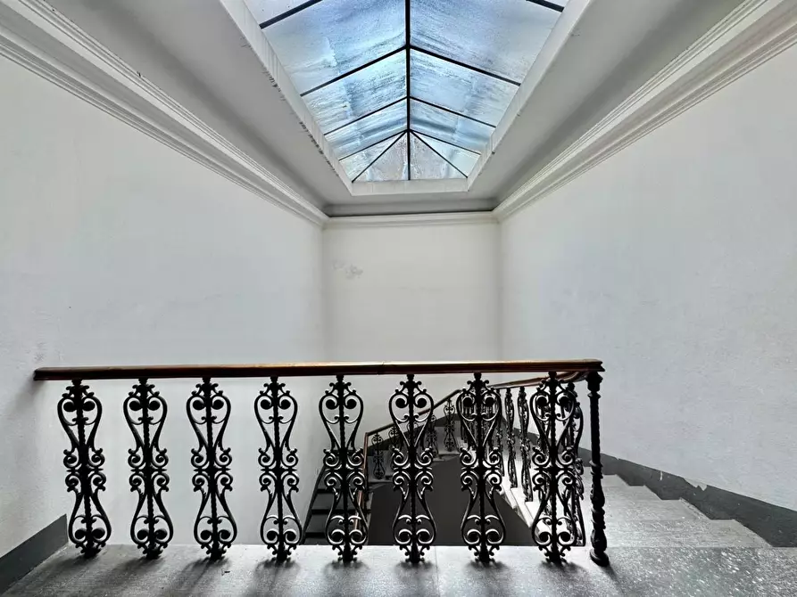 Immagine 22 di Appartamento in vendita  a Lucca