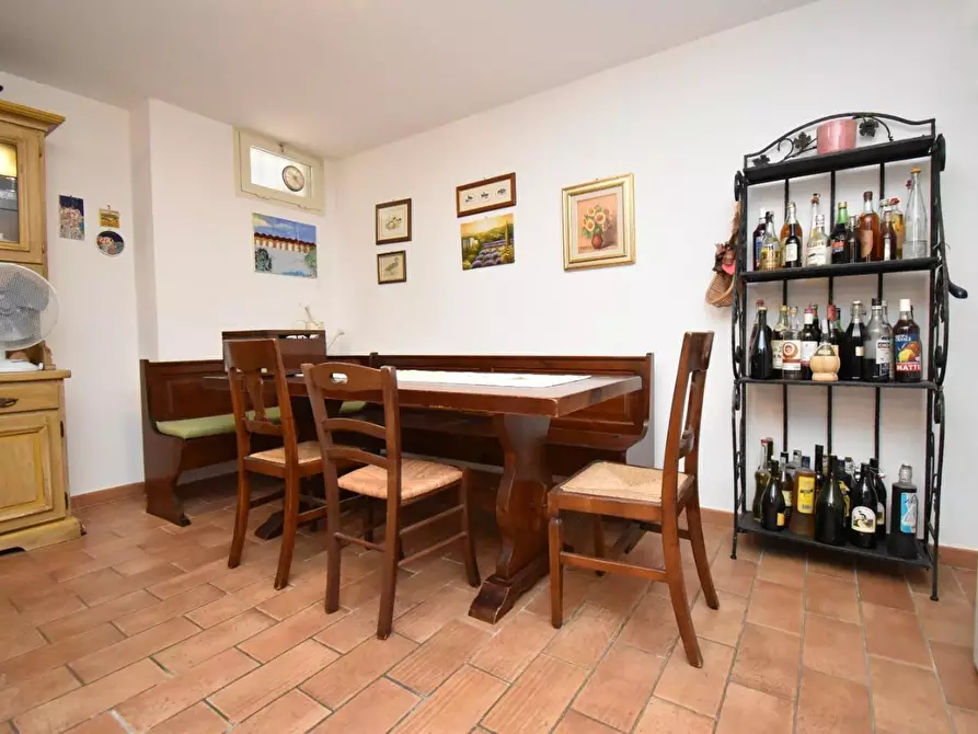 Immagine 16 di Appartamento in vendita  a Camaiore