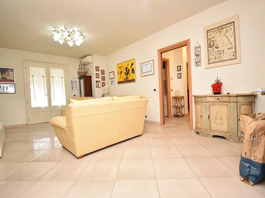 Immagine 10 di Appartamento in vendita  a Camaiore