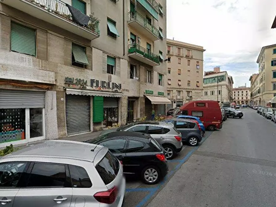 Immagine 1 di Locale commerciale in affitto  a Livorno